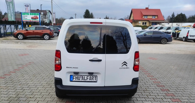 Citroen Berlingo cena 66900 przebieg: 111000, rok produkcji 2020 z Staszów małe 497